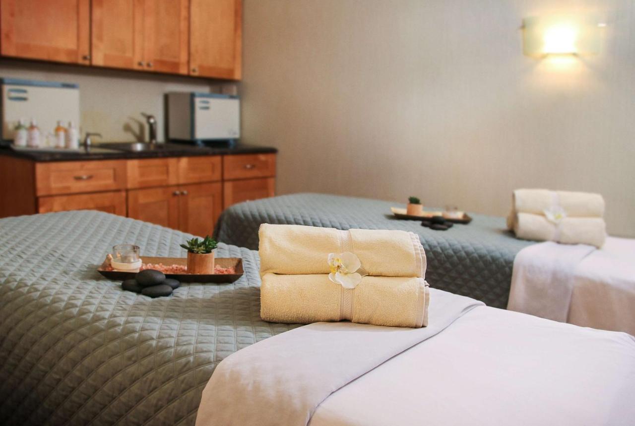Viana Hotel And Spa, Trademark Collection By Wyndham Westbury Eksteriør billede