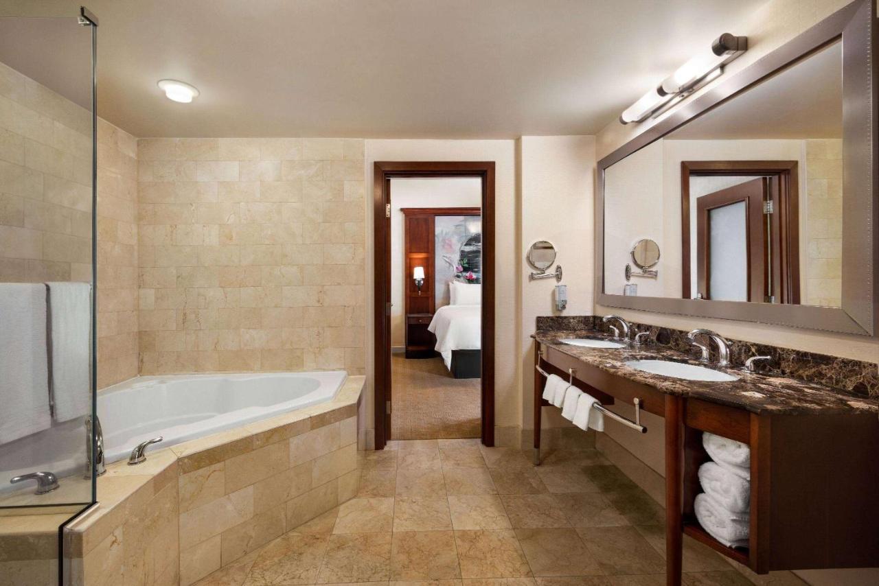 Viana Hotel And Spa, Trademark Collection By Wyndham Westbury Eksteriør billede