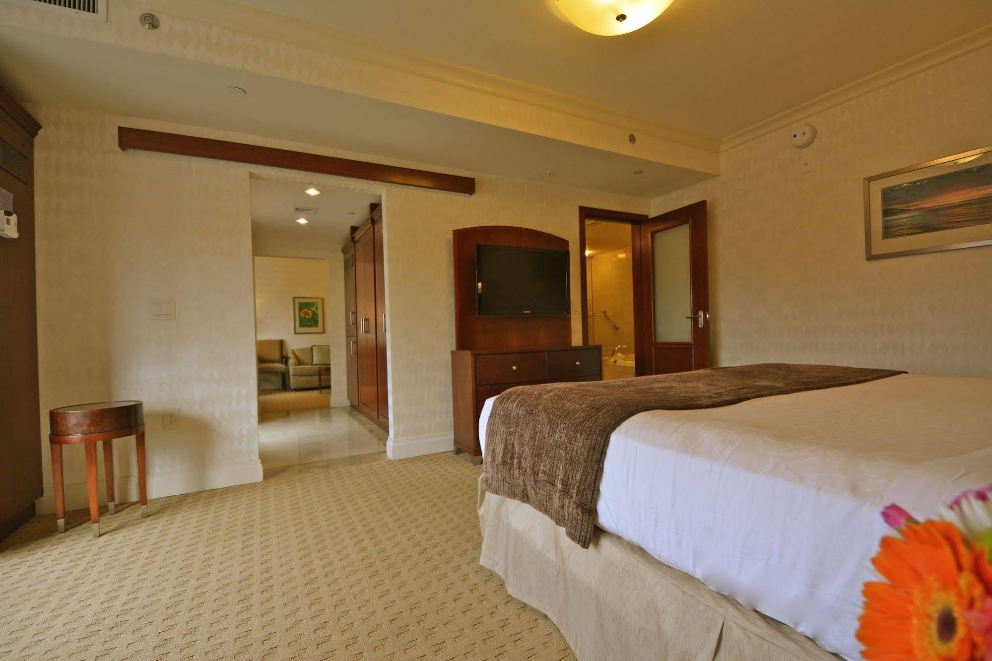 Viana Hotel And Spa, Trademark Collection By Wyndham Westbury Eksteriør billede